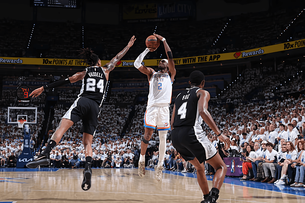 The Paycom Center roars: Shai shines as MVP and puts the Thunder on the brink of the Finals (English/Spanish)